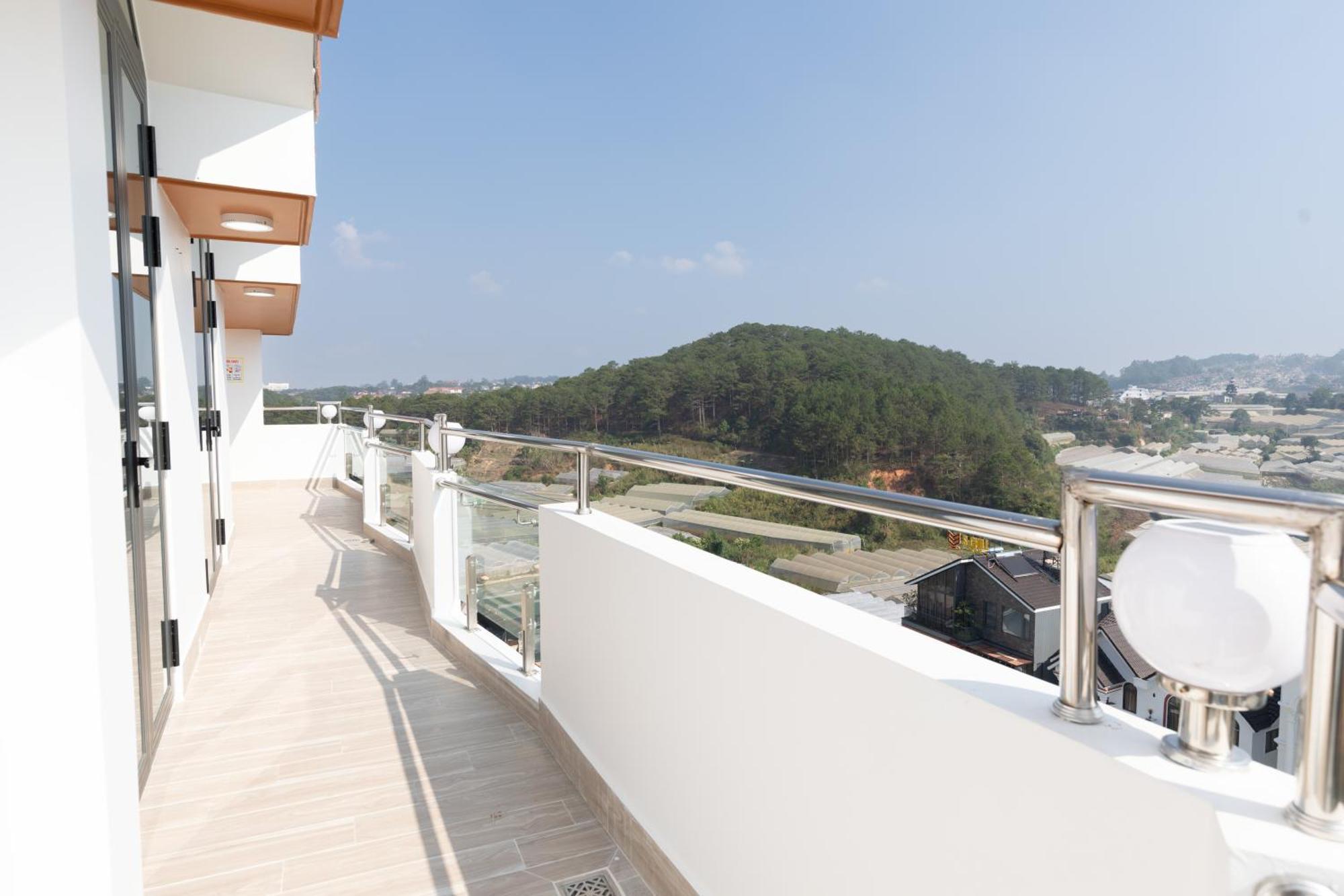 Khach San Anh Sang - Light House Hotel ดาลัด ภายนอก รูปภาพ