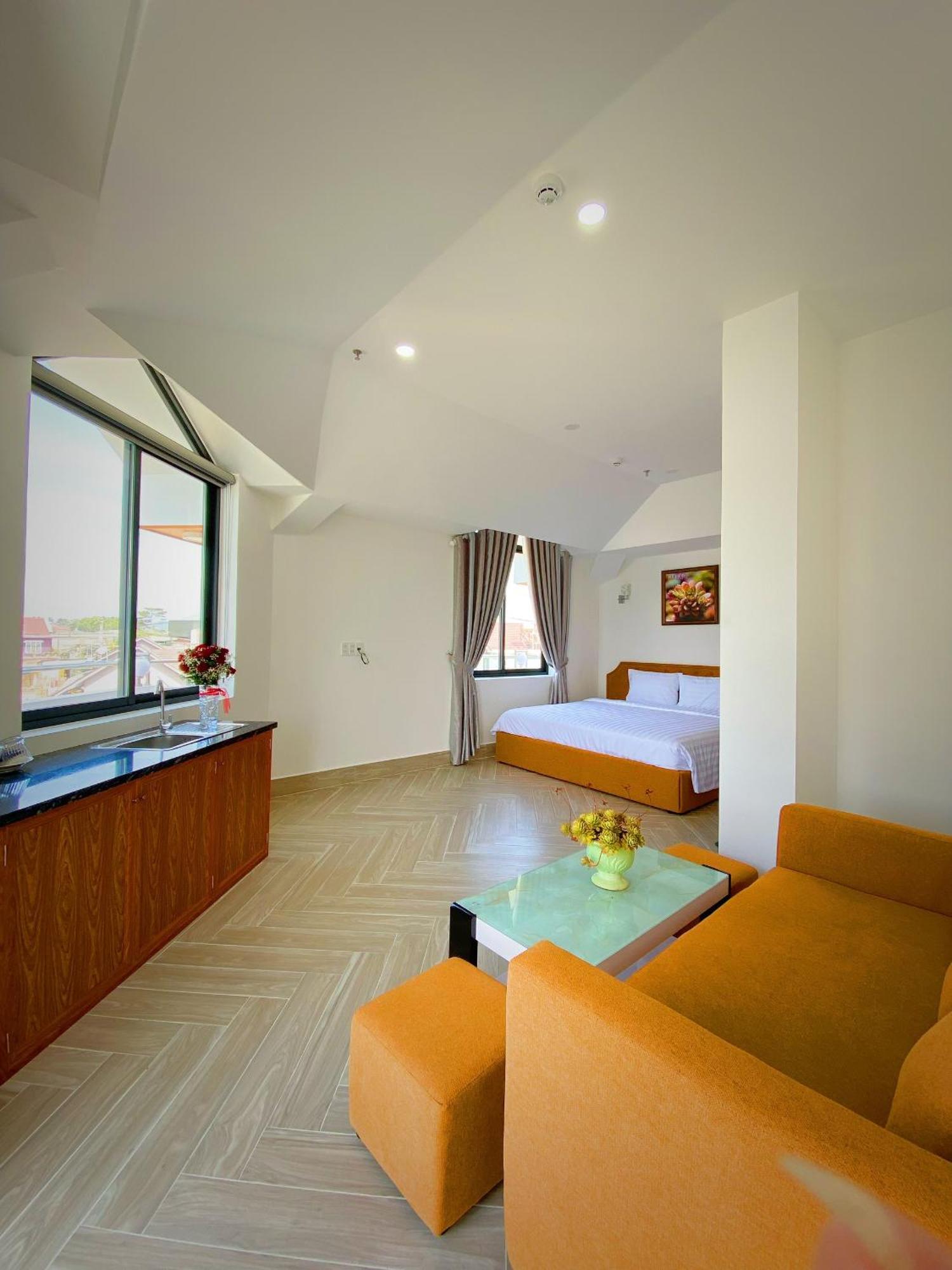 Khach San Anh Sang - Light House Hotel ดาลัด ภายนอก รูปภาพ