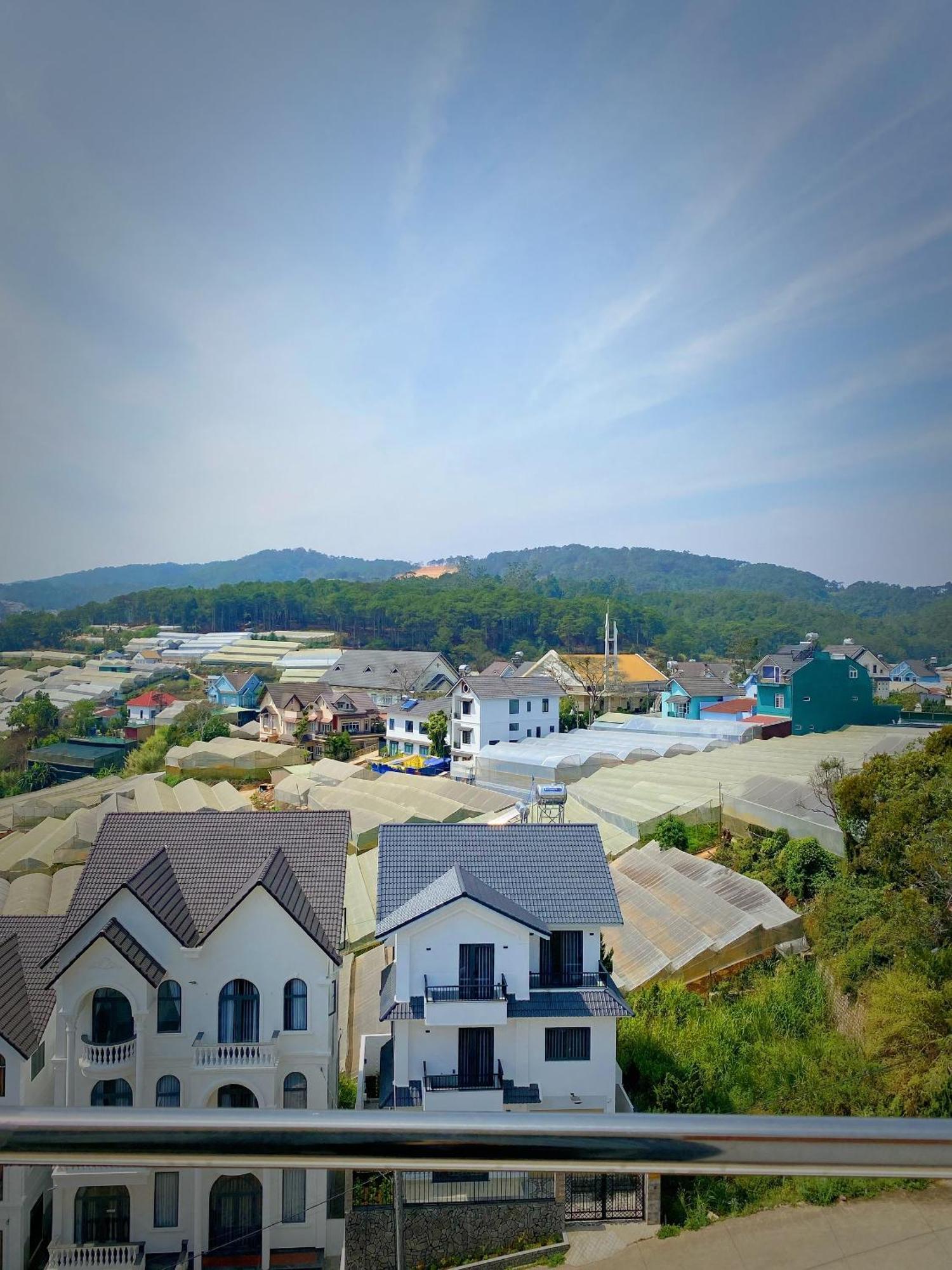 Khach San Anh Sang - Light House Hotel ดาลัด ภายนอก รูปภาพ