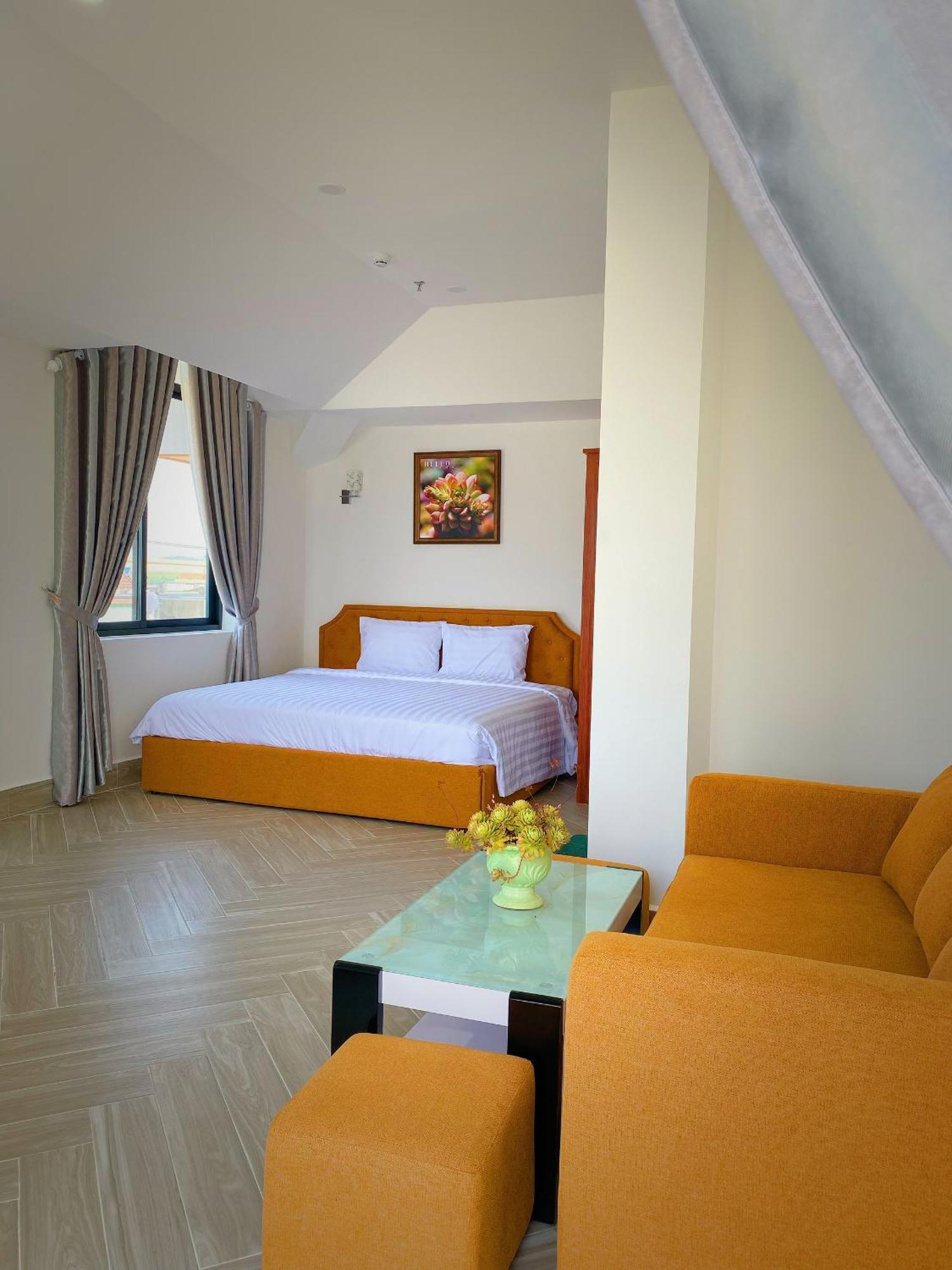 Khach San Anh Sang - Light House Hotel ดาลัด ภายนอก รูปภาพ