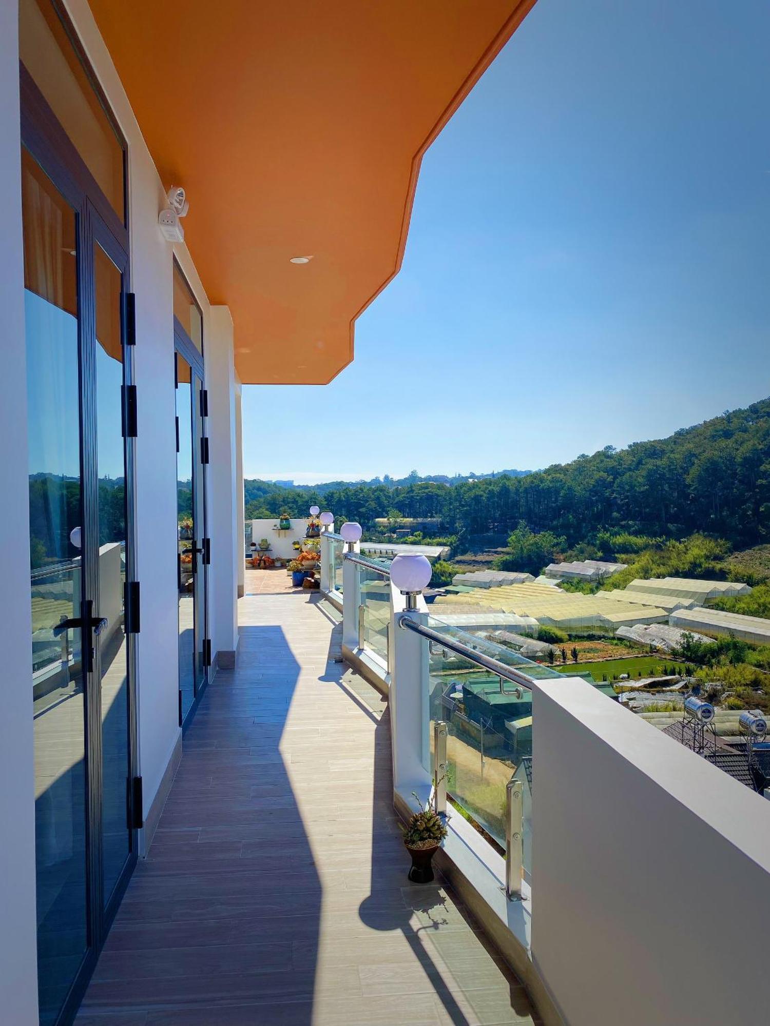 Khach San Anh Sang - Light House Hotel ดาลัด ภายนอก รูปภาพ